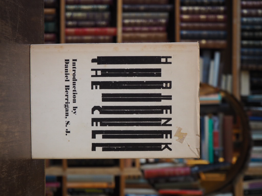Cell. Second Printing, hardcover in dustjacket.