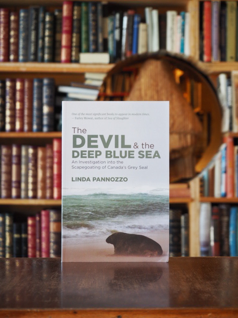 The Devil and the Deep Blue Sea. pbk