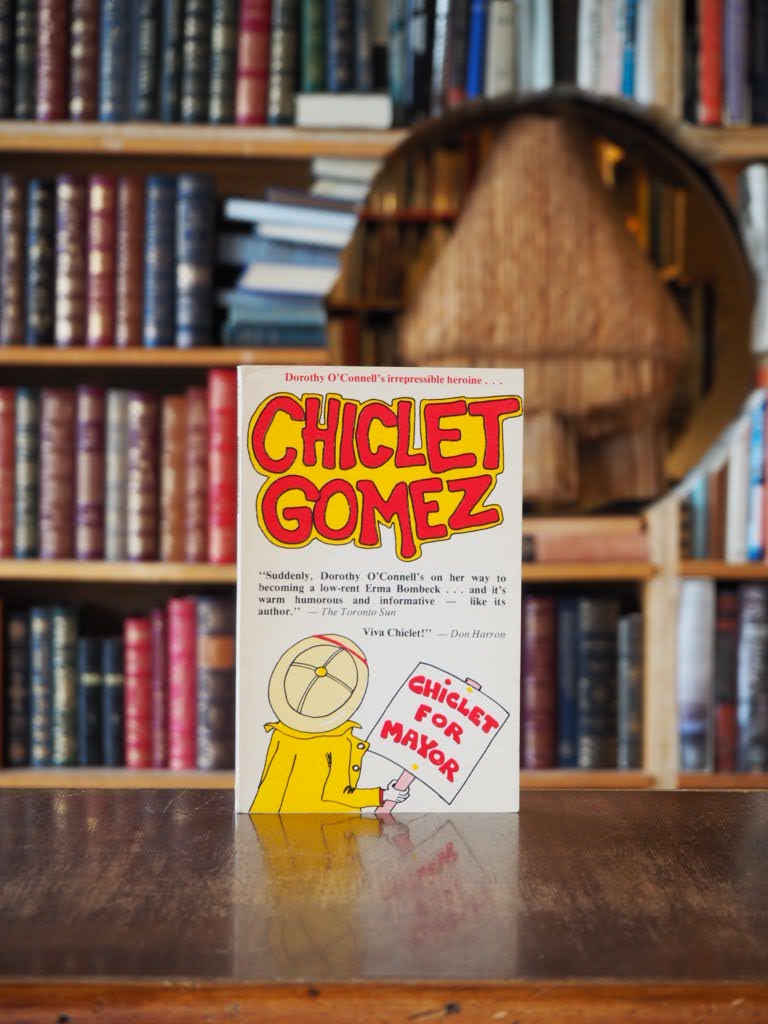 Chiclet Gomez. Card covers. Signed.