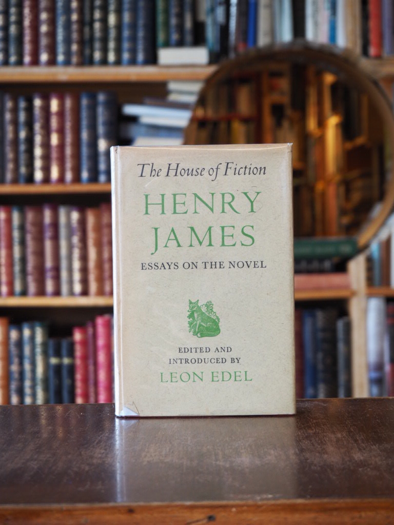 House of Fiction : Essays on the Novel. in dj