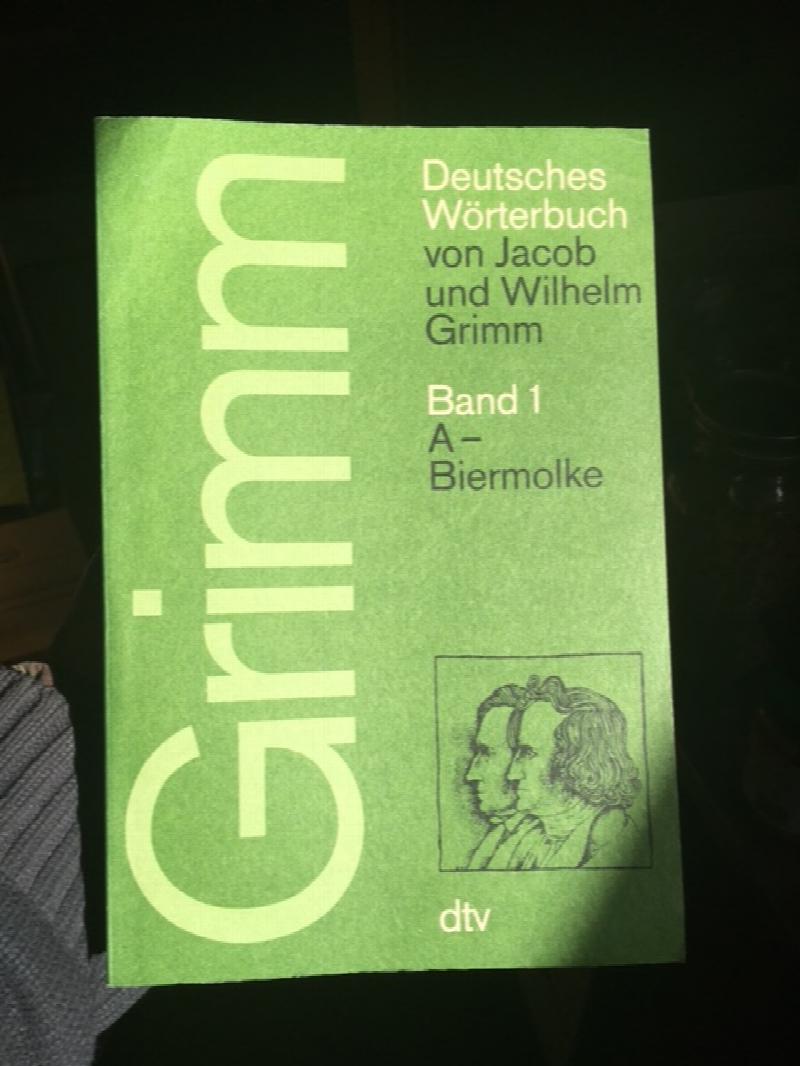 Deutsches Wörterbuch von Jacob und Wilhelm Grimm. 33 volumes