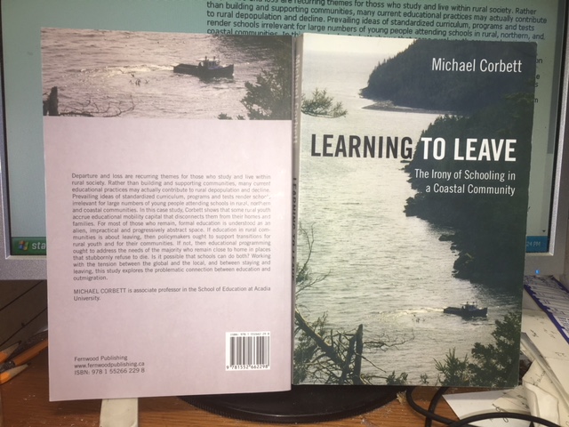 Image for Learning to Leave : The Irony of Schooling in a Coastal Community. First Edition Learning to Leave : The Irony of Schooling in a Coastal Community. First Edition