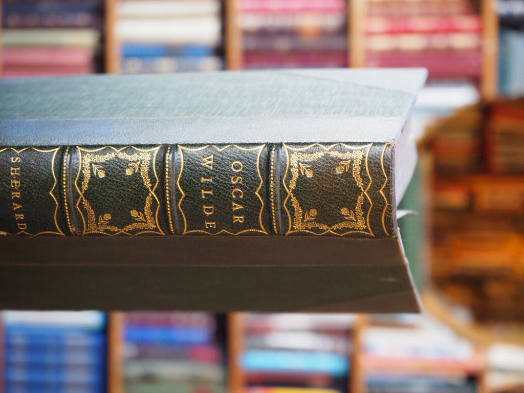 Oscar Wilde : The Story of An Unhappy Friendship. With Portraits and Facsimile Letters.